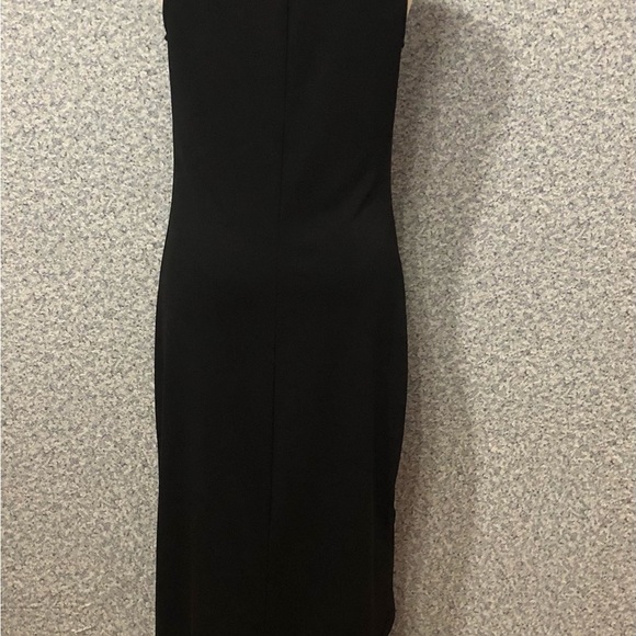 Van Heusen Solid Black Maxi – Flowy, Button V-Neck, Effortless Chic D321 - Picture 6 of 8